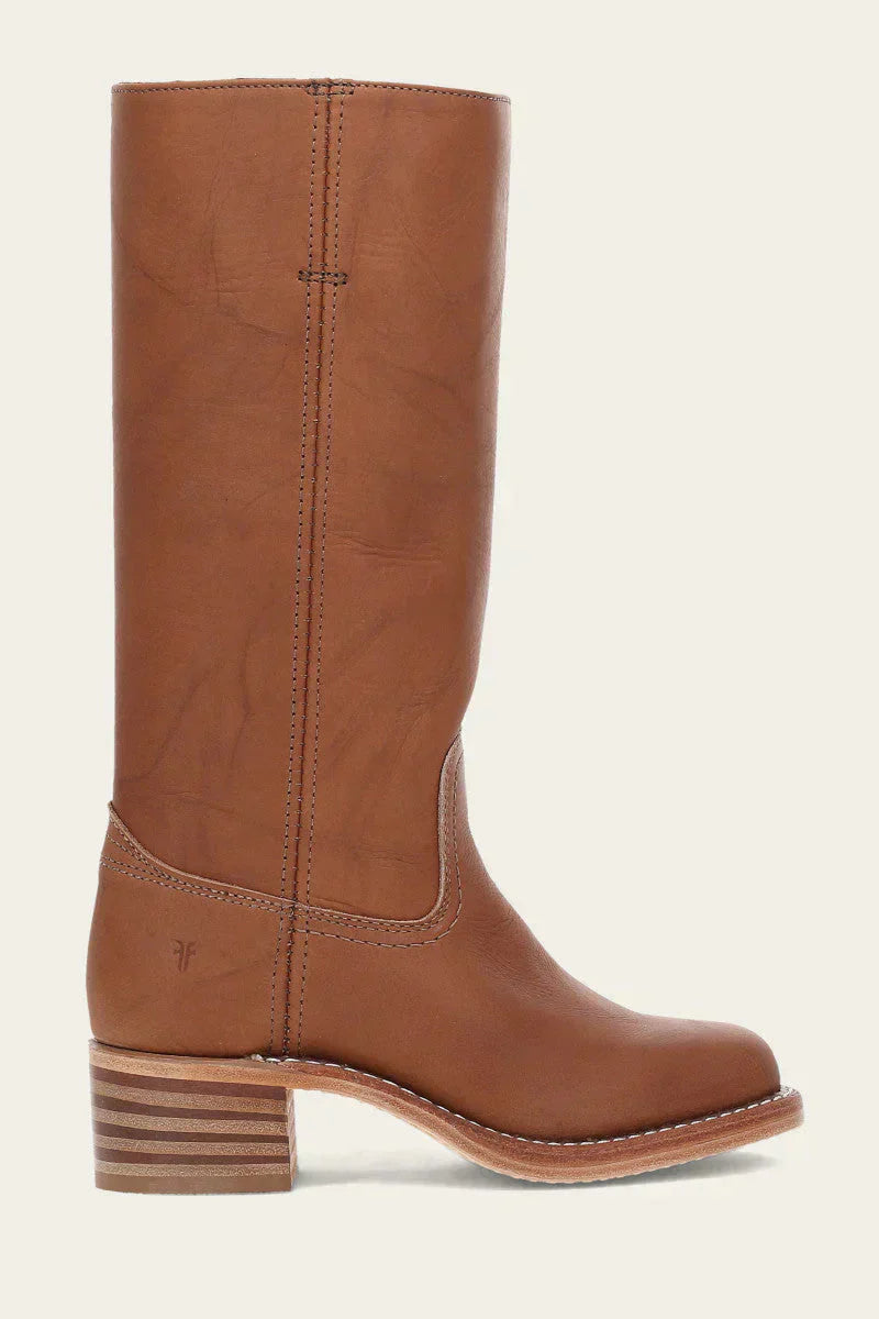 High boots with a sleek silhouette for women