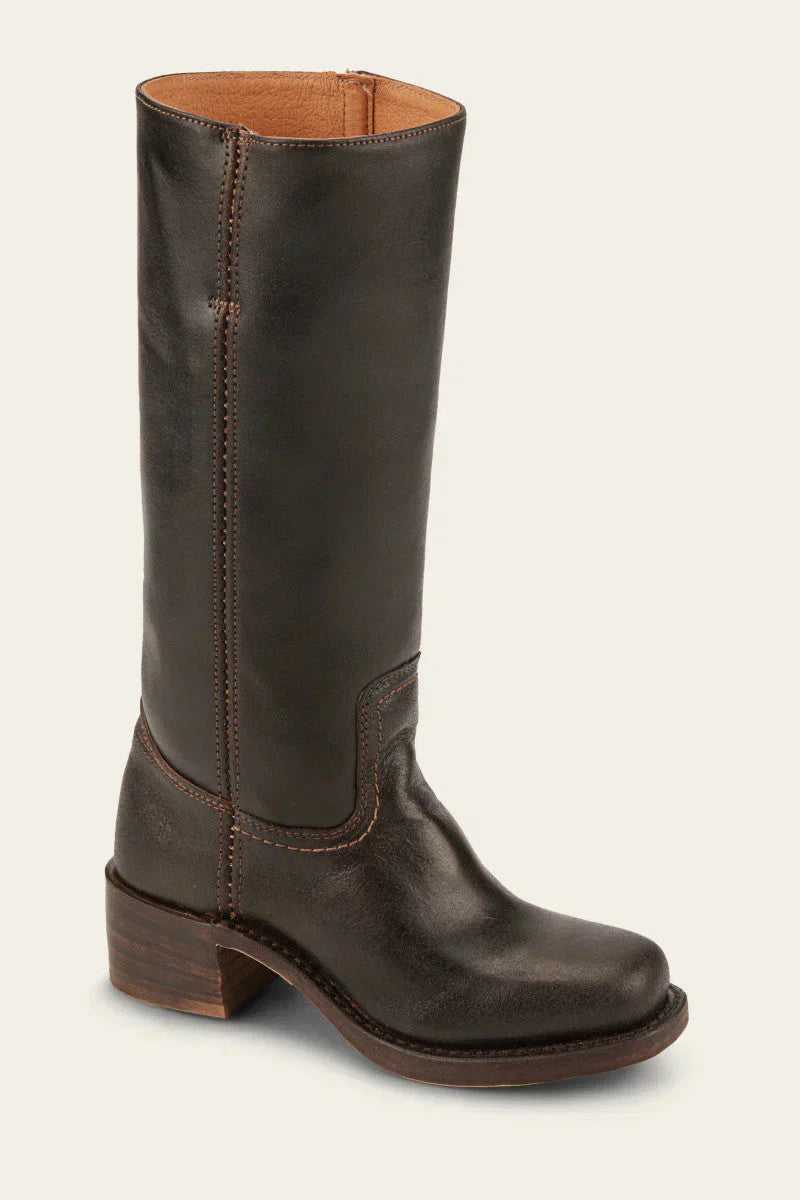 High boots with a sleek silhouette for women