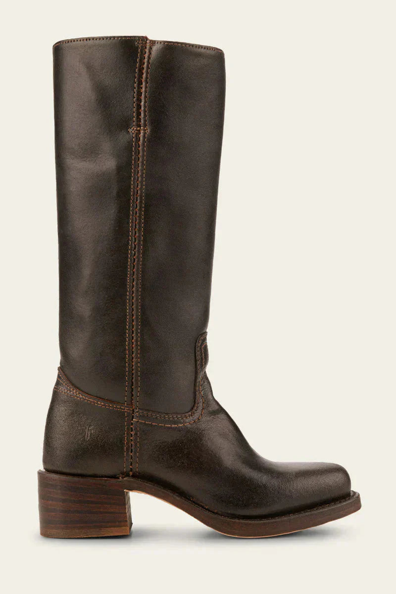 High boots with a sleek silhouette for women