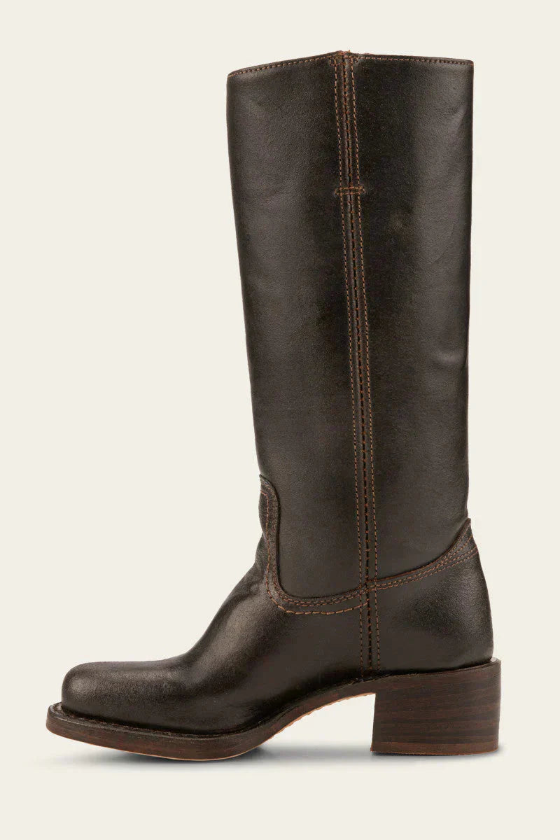 High boots with a sleek silhouette for women